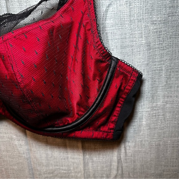 Cacique red and black lace bra 4 clasp closure size 46DD sexy New without tags - Picture 4 of 9